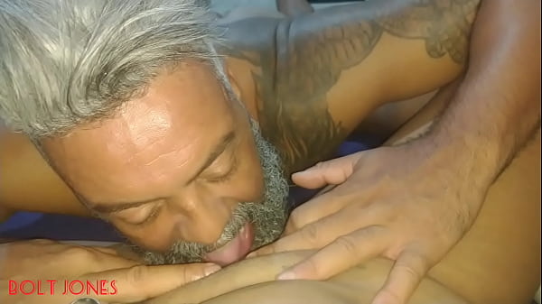 OLD MAN FROM RIVER SUCKING PUSSY WITH THE TIP OF HIS TONGUE_NGUA MAKING HIS FRIEND HAVE ORGASMS./ALICE PIMENTINHA.